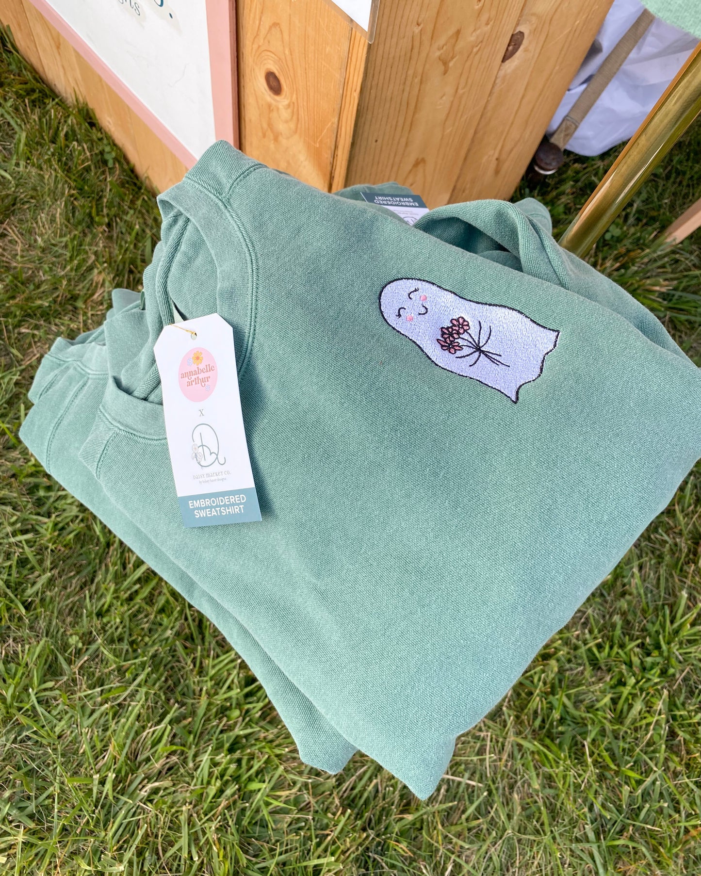 Floral Ghost Embroidered Crewneck - Green